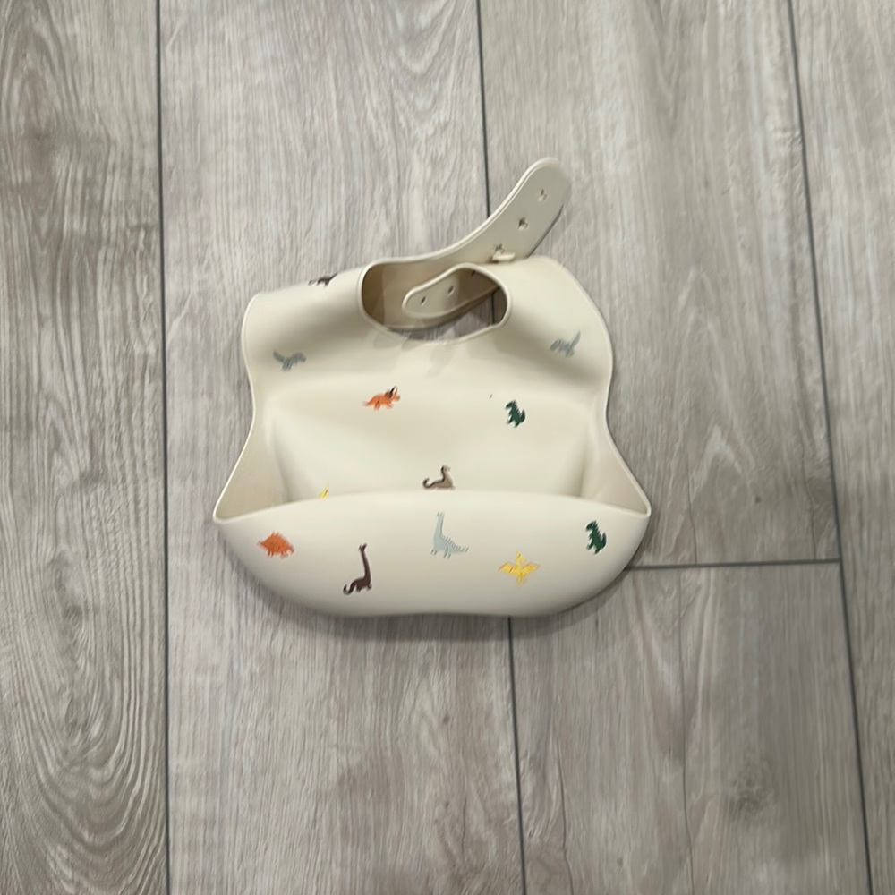 Dinosaur silicone bib